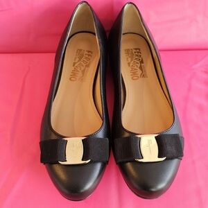 Salvatore Ferragamo Varina BALLERINA FLAT Black Leather Flats